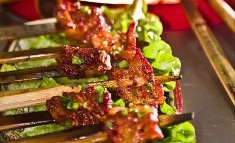 成都这座古城从不缺幻想和故事,四川藏着一个静谧古城