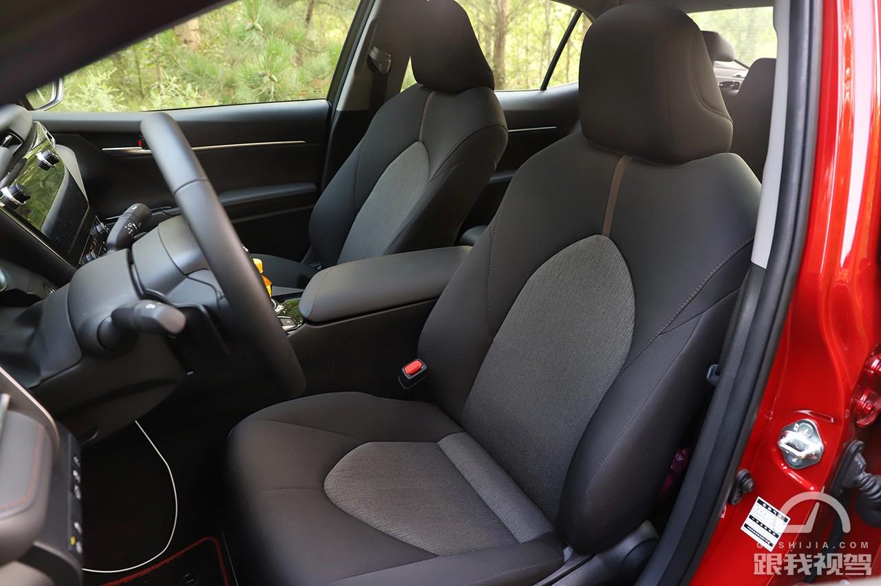 高性价比19款丰田凯美瑞用车体验,全新一代丰田凯美瑞油耗是亮点