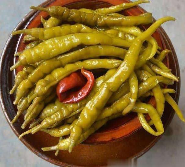腌辣椒怎么腌好吃不会坏,腌辣椒咸菜要不要焯水