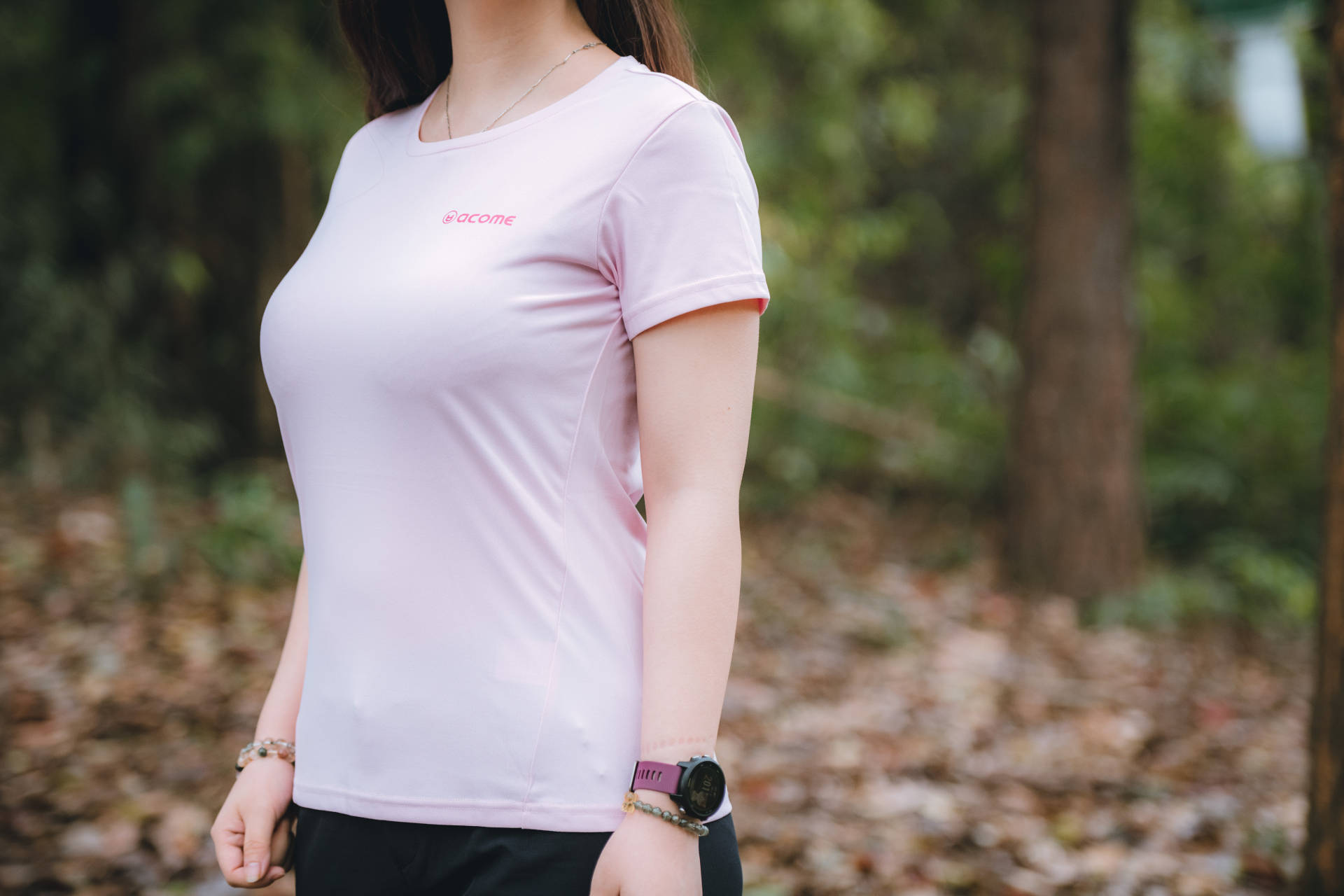 夏季户外徒步怎么穿,户外旅行穿搭图