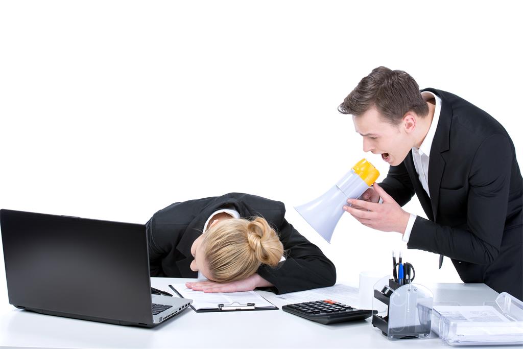 如果领导当众训斥你,你该怎么办?高情商的人会做这3件事