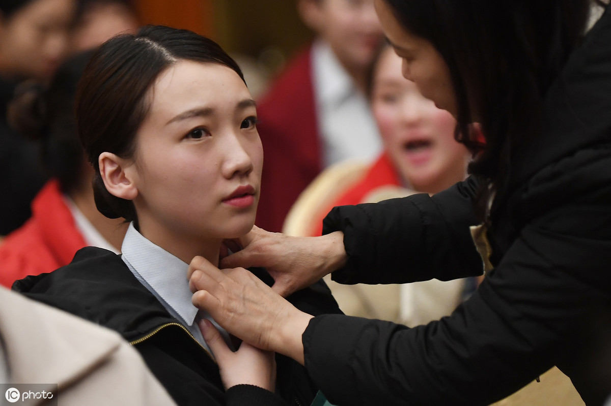 面试说话磕磕绊绊就没机会了吗,面试感觉自己答得一塌糊涂咋办