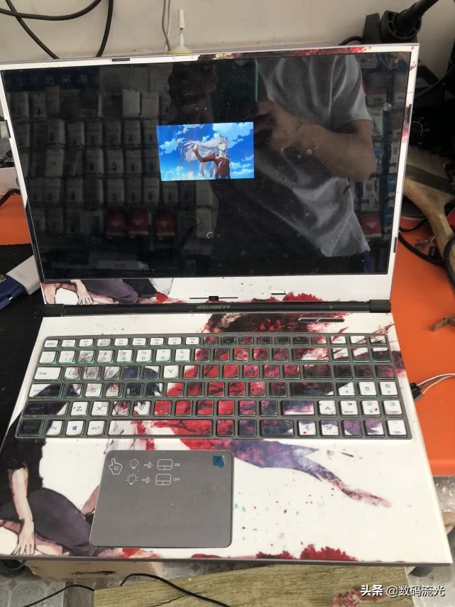 亮度调高时闪屏怎么突然好了,电脑亮度过亮闪屏