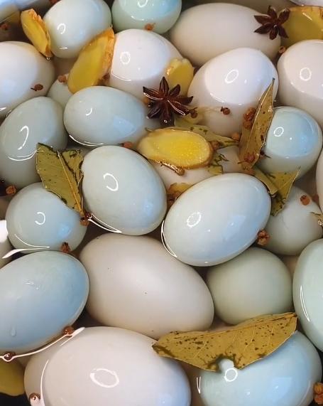 腌咸鸭蛋冒油的方法用麻椒可以吗,腌制咸鸭蛋的方法大全家常