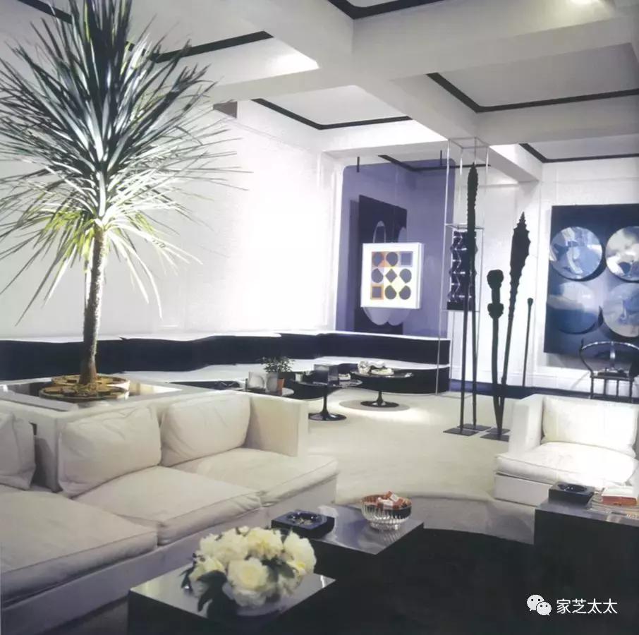 我和有钱人之间，就差一张白沙发了