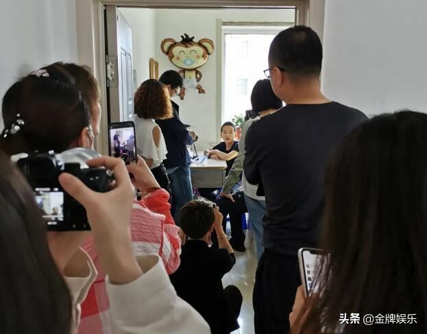 钟美美拒绝一百万签约,钟美美拒绝1500万签约费