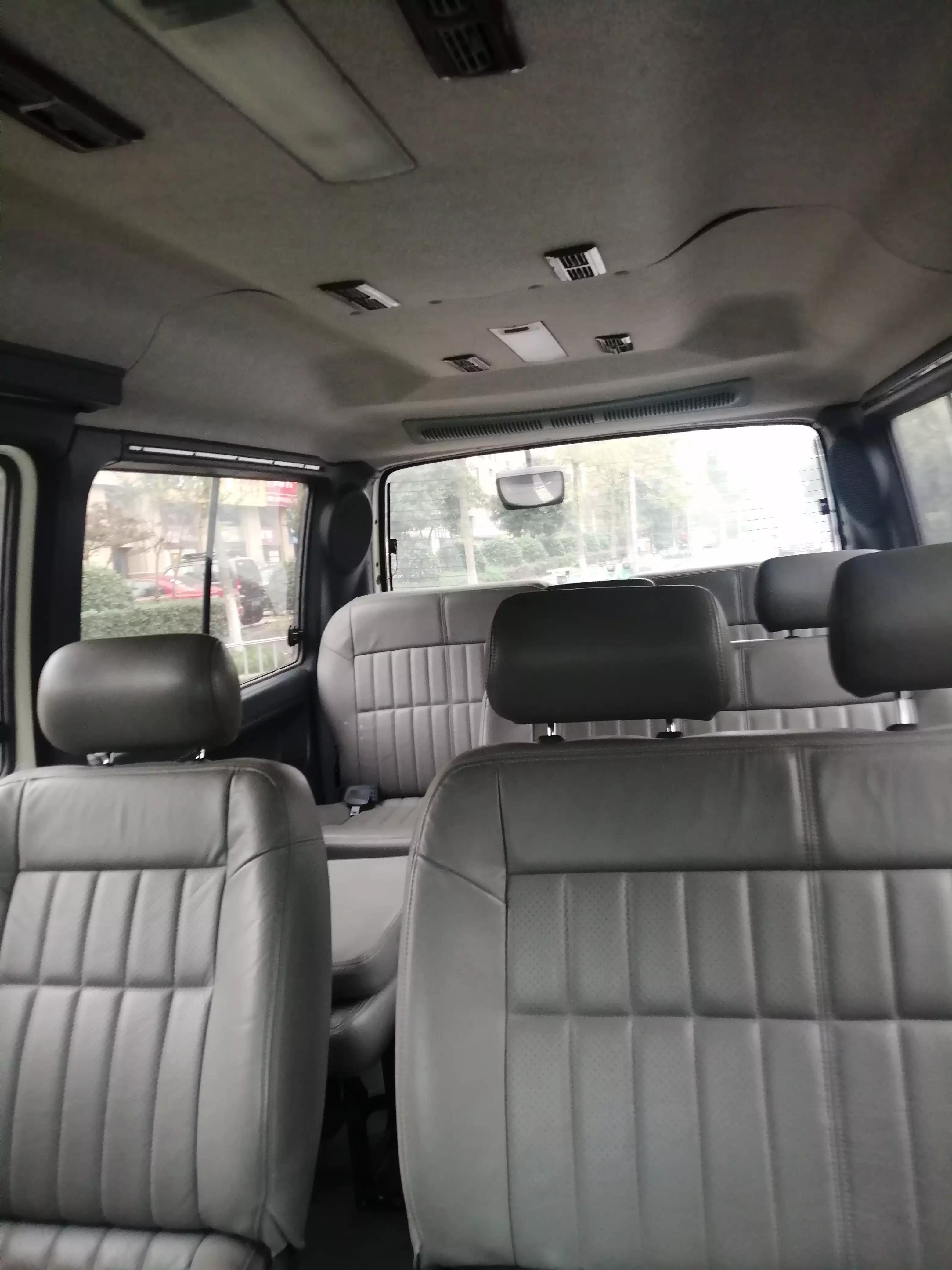 13岁开奔驰小车,车龄超20年的奔驰面包车