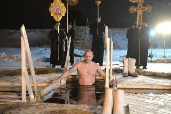 普京反腐视频完整版,2019年度普京写真日历