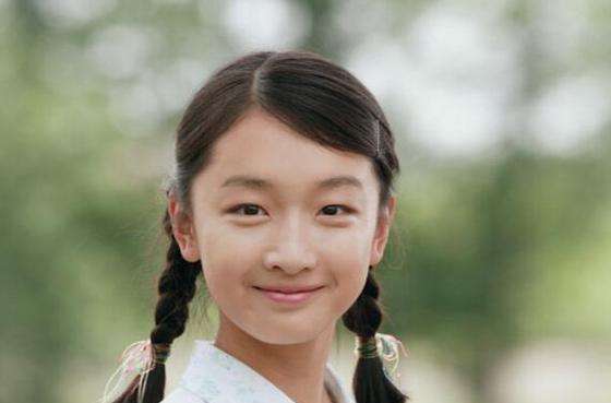 周冬雨谈父母哭了,周冬雨少年的你落泪