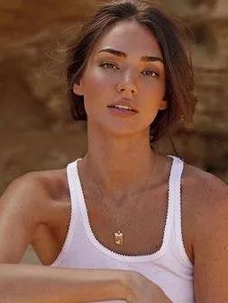 看一下明星的穿衣搭配,一起来看看明星的时尚搭配