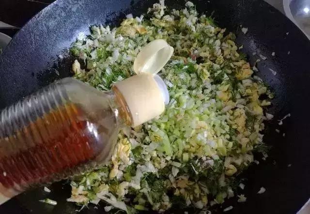 素馅饺子要想好吃有诀窍,各种素馅饺子怎么调馅好吃