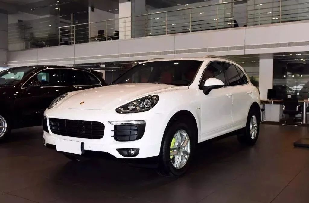 保时捷卡宴混动电池价格,保时捷卡宴电瓶修一下需要多少钱