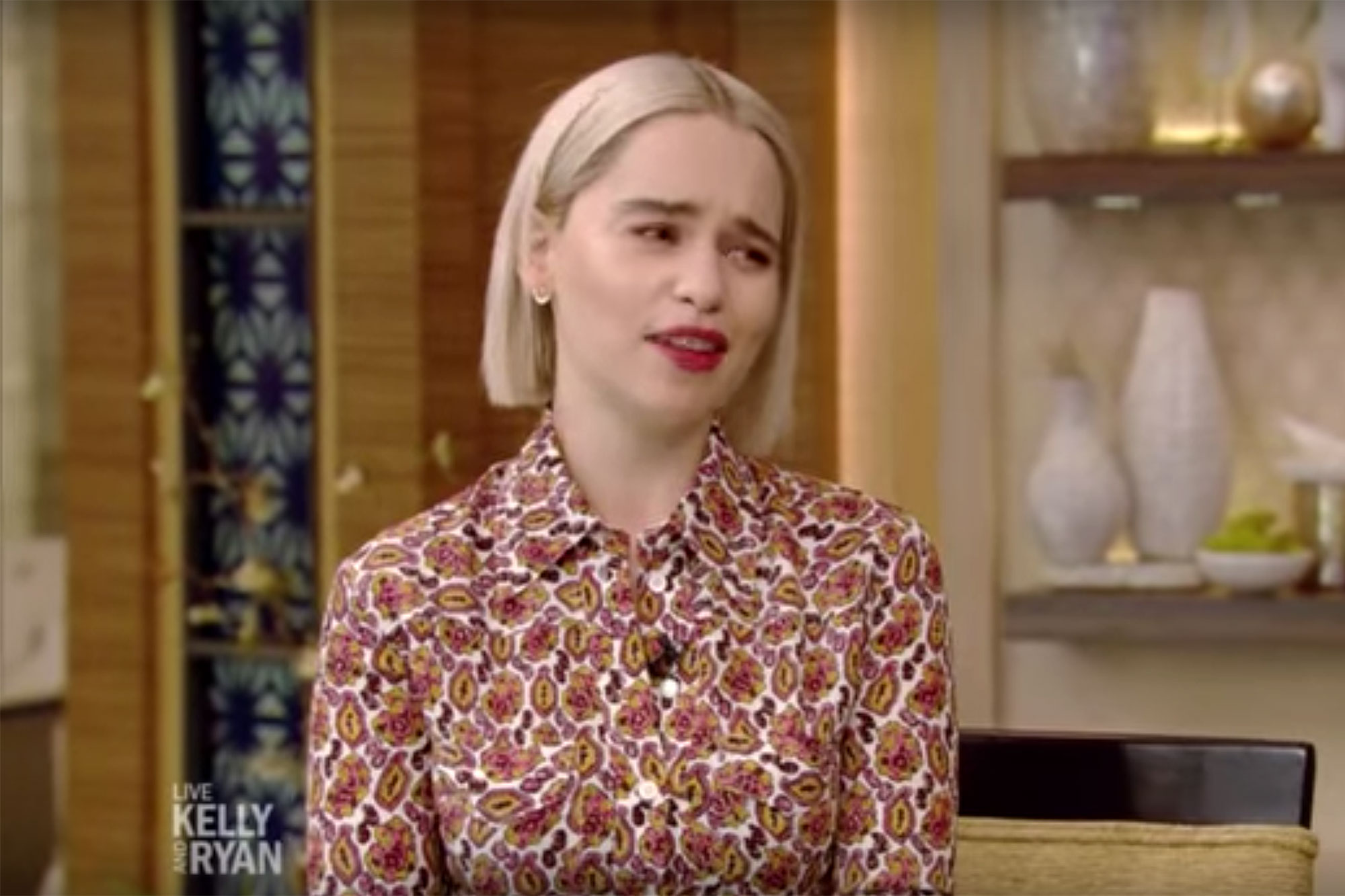 帅气龙母短发图片,龙母的真人照片