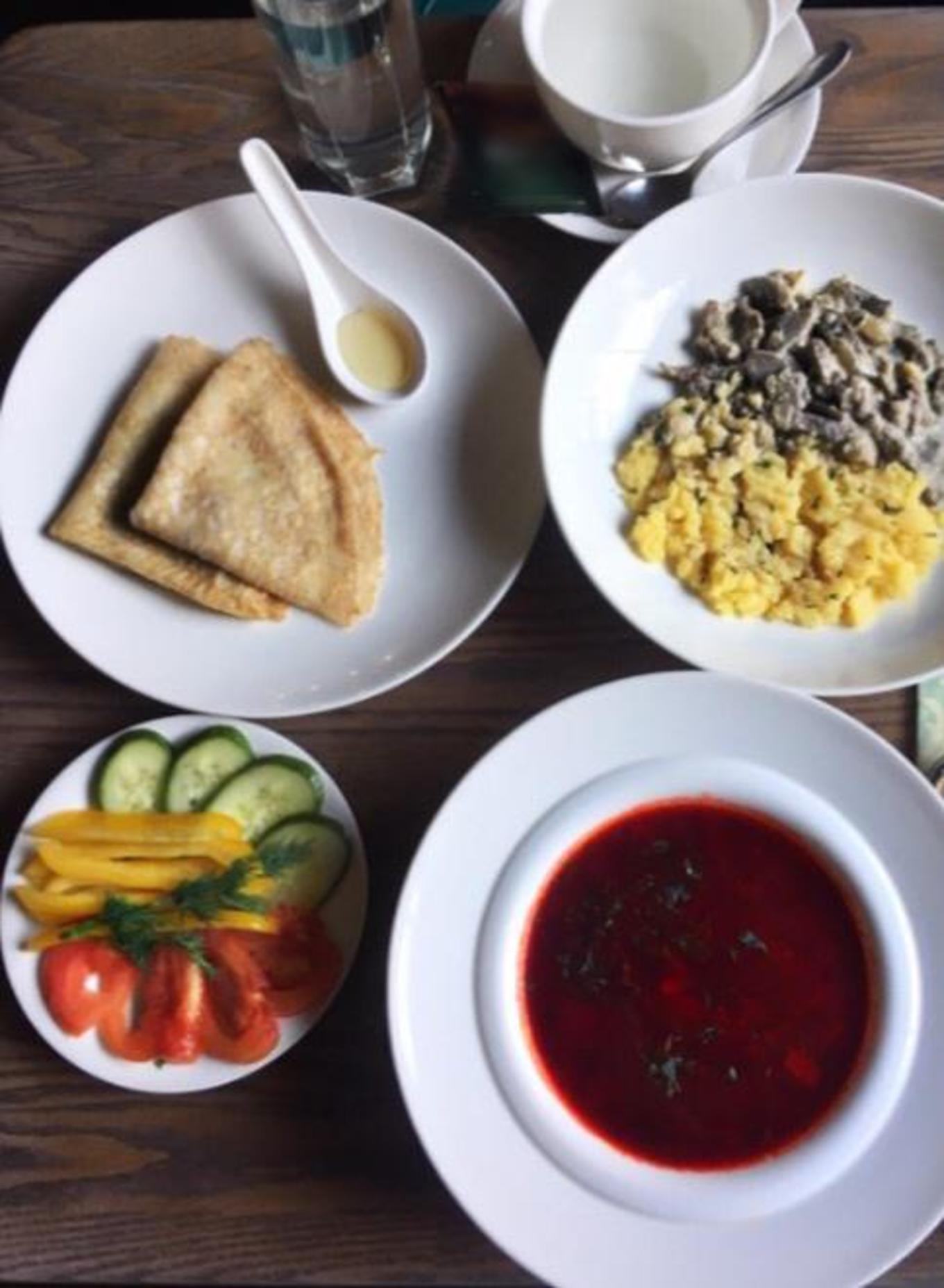 张翰王丽坤街头拍戏共赴海洋之城,张翰王丽坤同船共渡