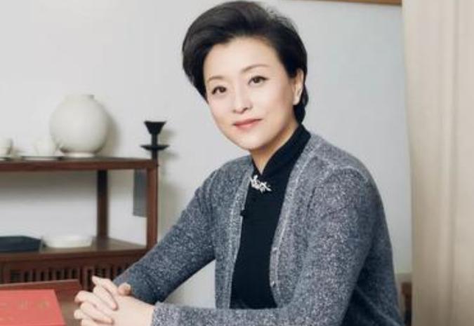 如何以正能量引导孩子的人生之路,杨澜认为孩子树立正确的三观