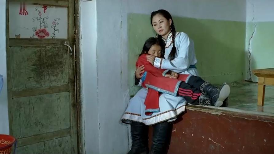 人性与欲望交织的电影，揭开中年女人难以启齿的尴尬，真实又残忍