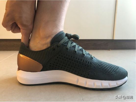 跑鞋如何挑选适合的码数,跑步买跑鞋要合脚还是要大一个码