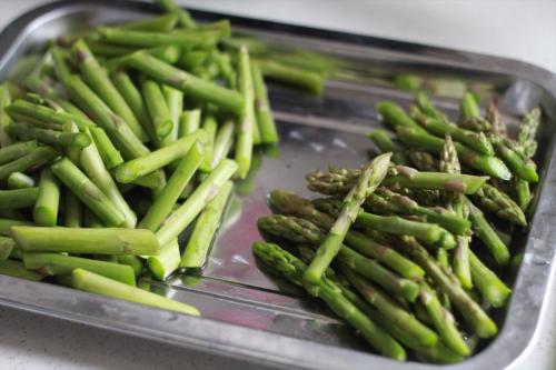 白芦笋好或是青芦笋好,紫芦笋绿芦笋白芦笋