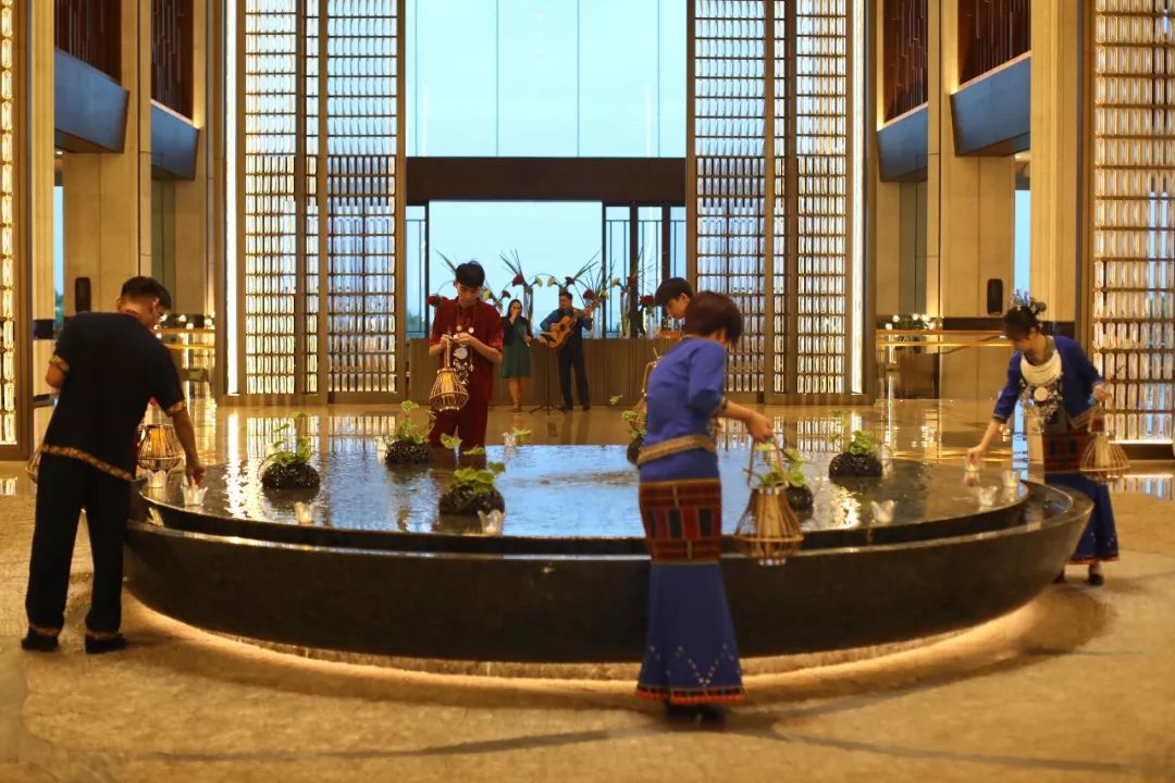 上海去三亚飞到哪里比较划算,上海飞三亚旅游