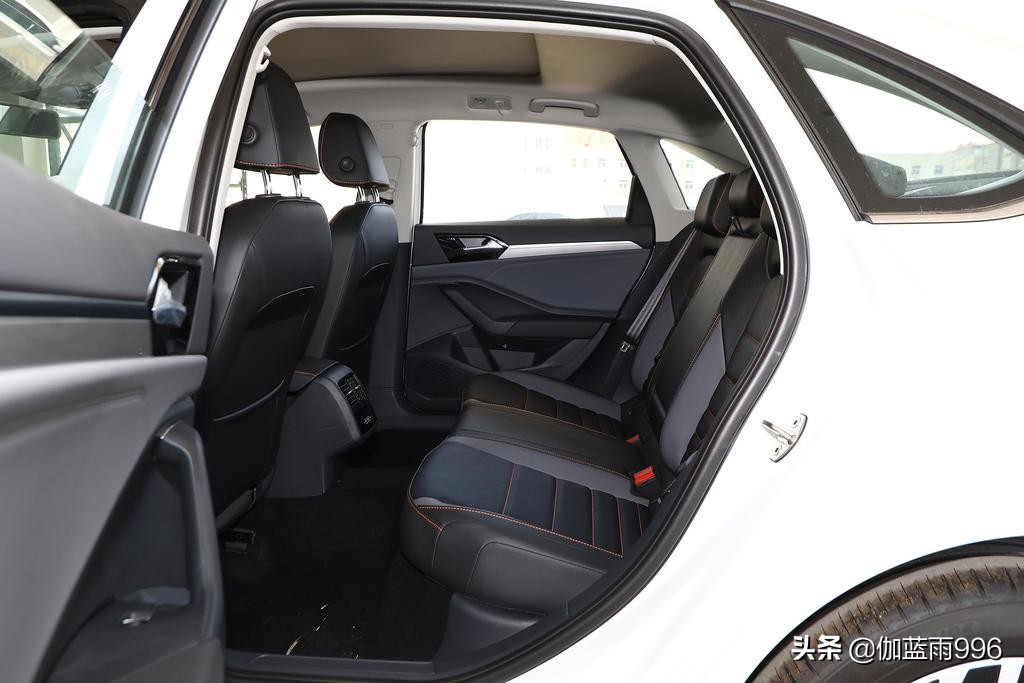 全新一代速腾到底怎么样,速腾豪华版空间