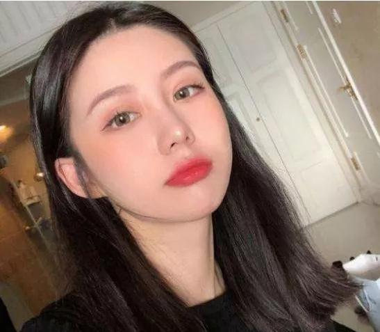 新手如何快速学会化妆,100个实用化妆小技巧化妆新手必看