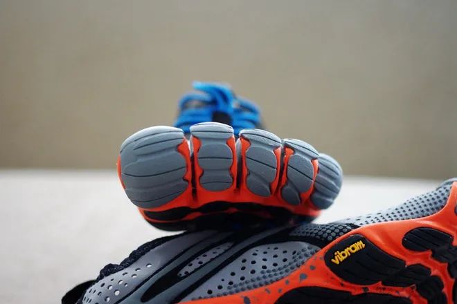 vibram五指鞋测评,vibram五指鞋优缺点
