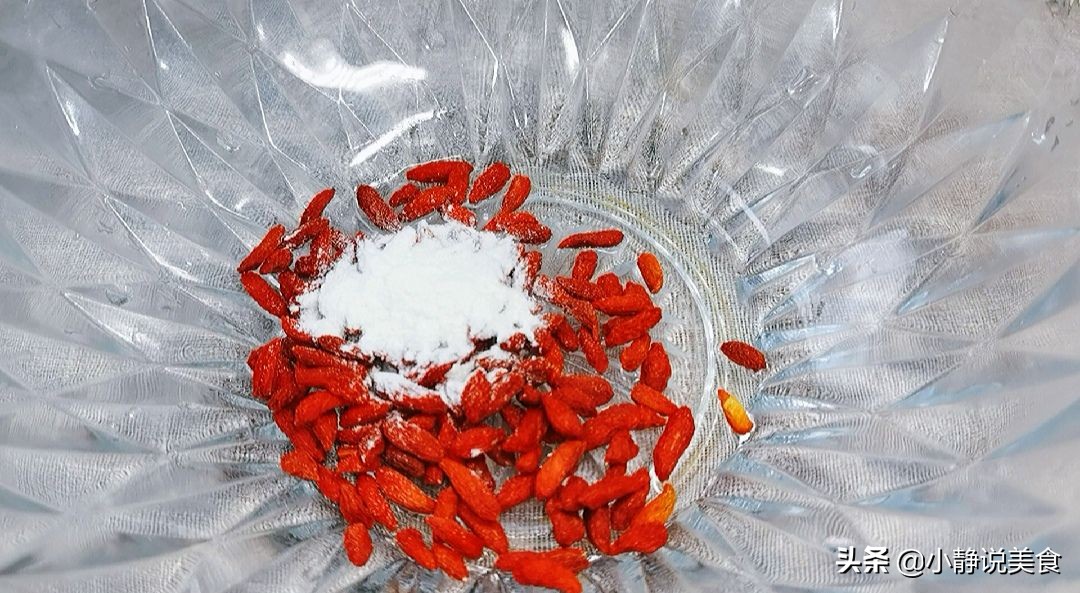 鸡蛋蒸枸杞好处和禁忌,吃生姜枸杞鸡蛋的好处