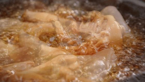 猪蹄汤剩下的猪蹄怎么做猪蹄冻,猪蹄冻里猪蹄和猪皮的比例