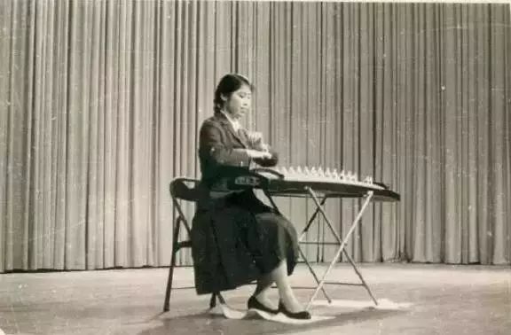 古筝入门教学周望,袁莎古筝十大基本技法讲座视频