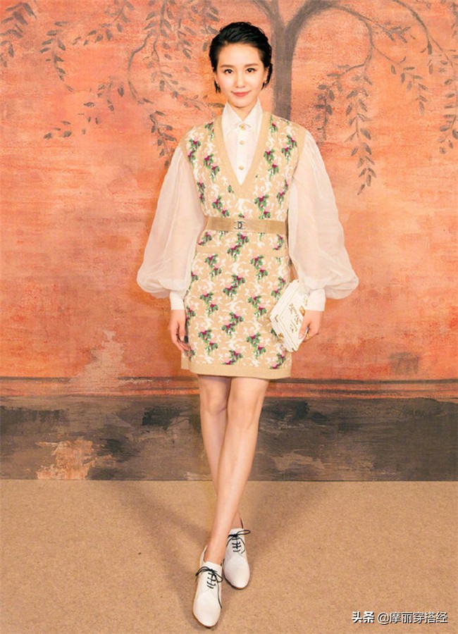 对粗手臂束手无策?泡泡袖来为你打掩护,演绎浪漫的少女风