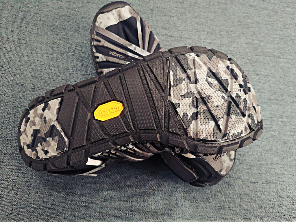 奇怪而又舒适：VibramFuroshiki包裹鞋体验