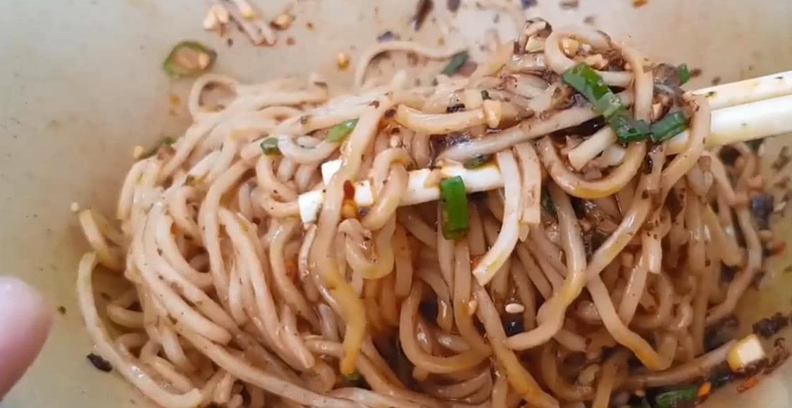 四川宜宾干辣鸡面,四川干辣椒面特辣