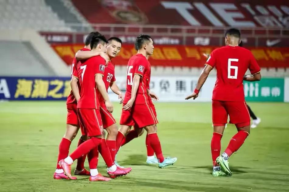 世预赛中国男足1比1,世预赛中国男足2-0菲律宾点评