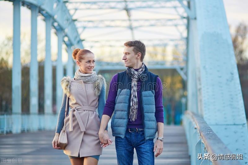 我们早恋怎么被家长发现的,早恋了父母逼迫分手怎么办