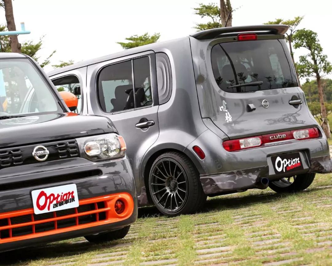 空间魔术师是什么b级轿车,空间魔术师是谁