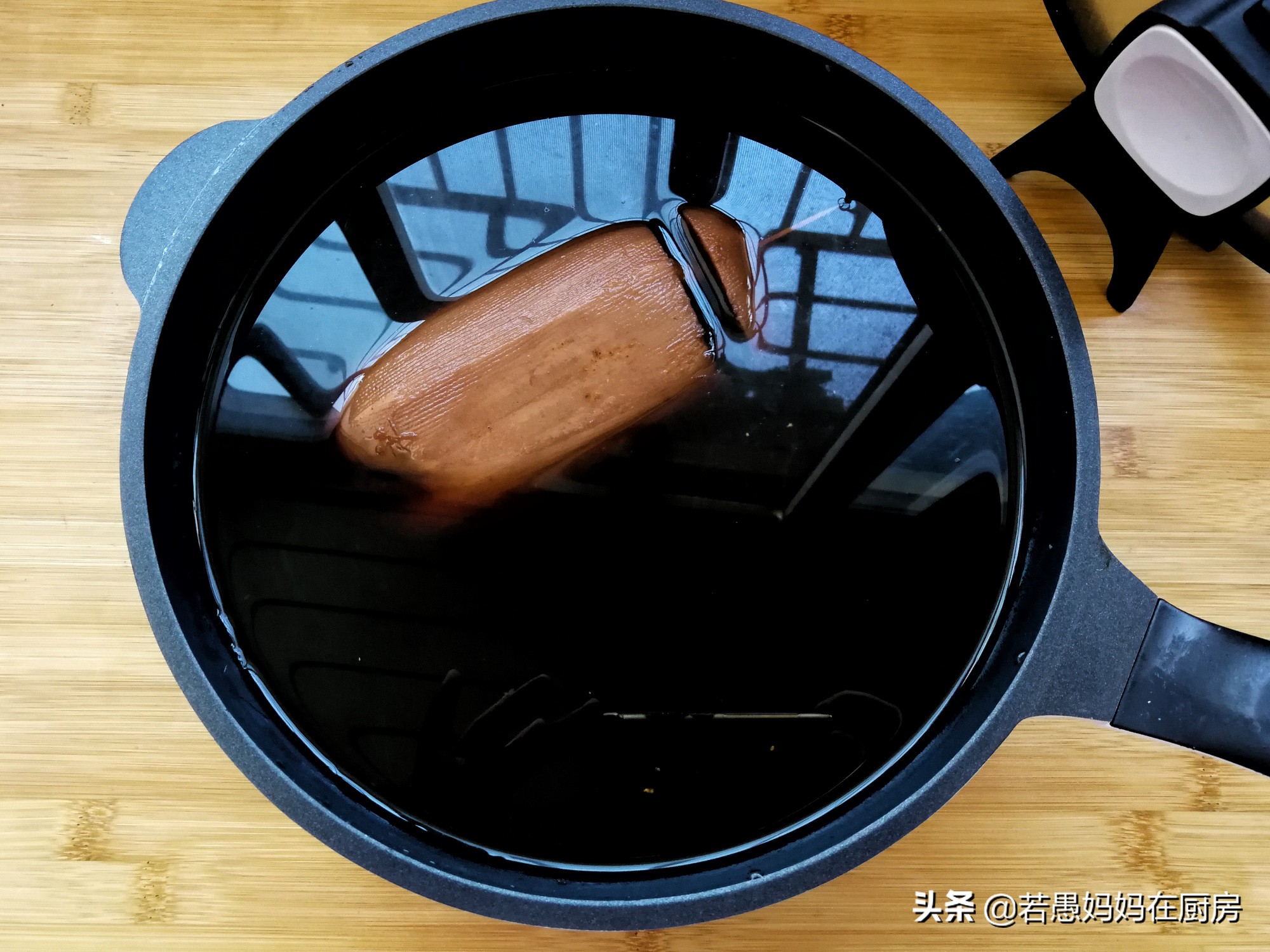 糯米藕怎么弄的又粘稠又好吃,桂花糯米藕怎么做红亮