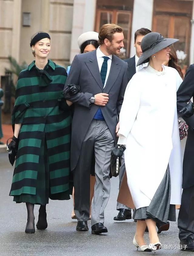 摩纳哥王妃终于精心打扮,摩纳哥最美王妃穿衣搭配