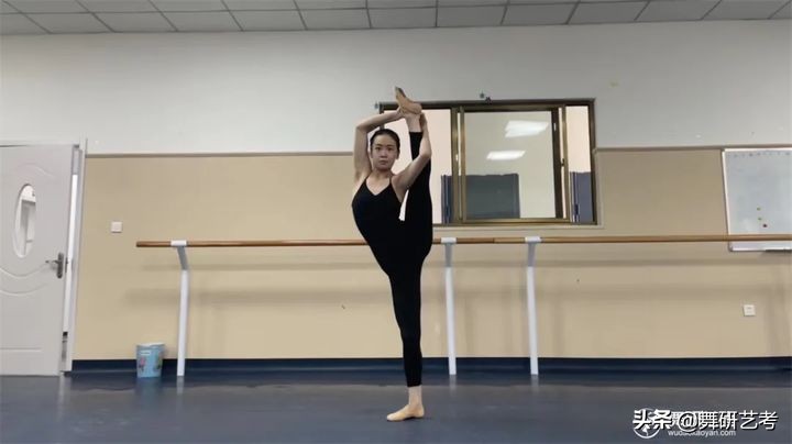 只有内心强大了才能冲破一切阻碍,只有自己内心强大才能不被伤害