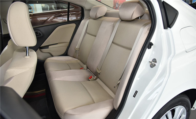 本田锋范的动力性能不容置疑,本田新锋范跟新桑塔纳谁更值得买