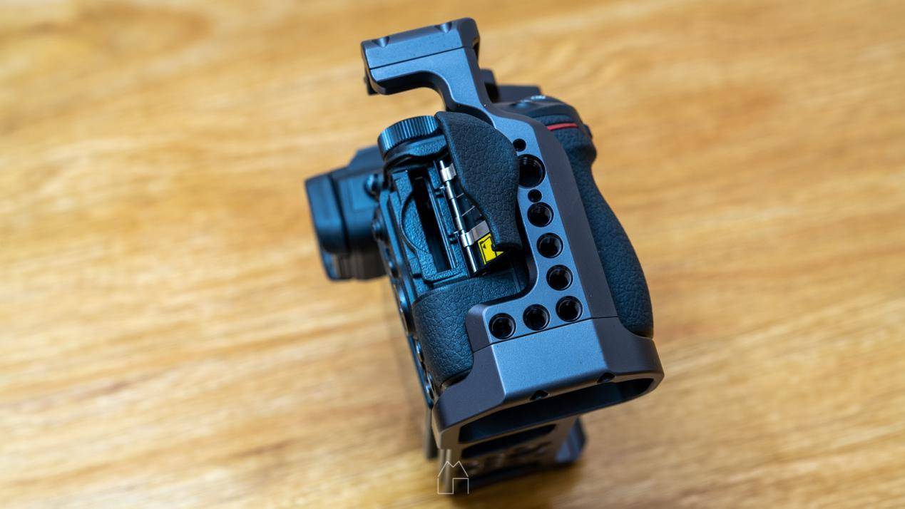 鐩告満鍏旂閰嶄欢,鍗曞弽鐩告満閰嶄欢鍏旂