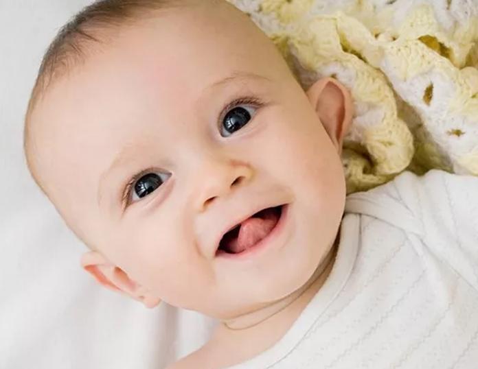 孩子积食导致的嘴里恶臭,小孩嘴里有味是消化不好吗