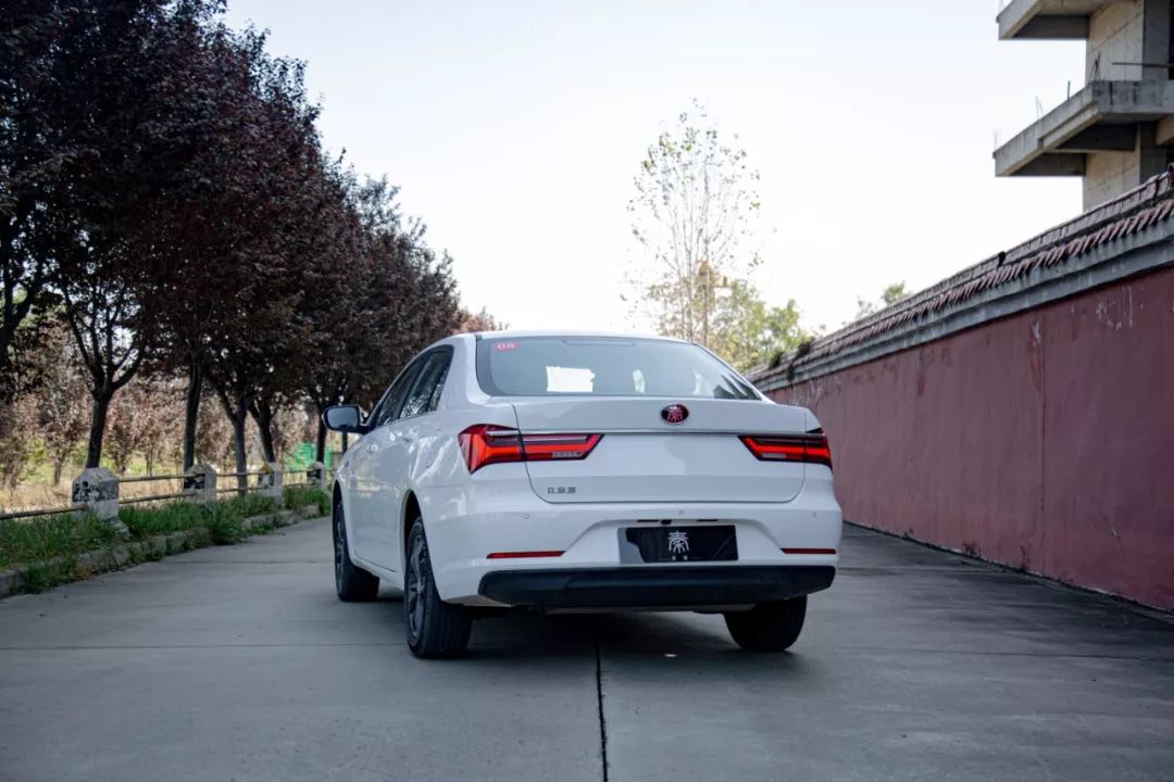 比亚迪秦pro燃油版这款车怎么样,比亚迪秦plus燃油版落地多少钱