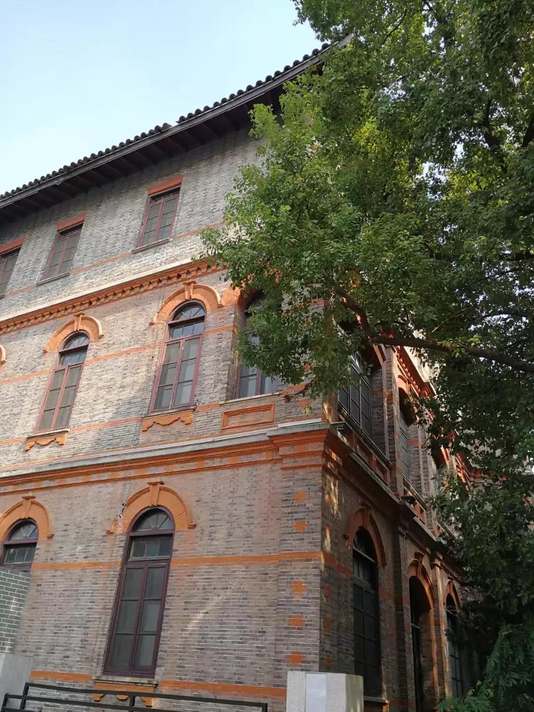 怀念八八年实习过的绍兴二院小阁楼——