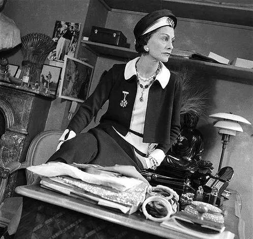 香奈儿n5香水五周年 (chanel的n5香水)