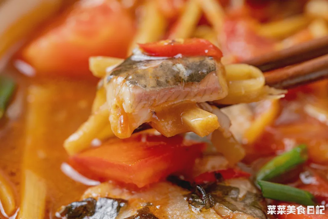 一年卖出70亿！摆摊有它必火，香到城管都要来一碗