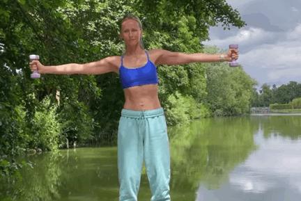 8个瘦侧腰最有效的瑜伽动作,8个瑜伽动作瘦全身