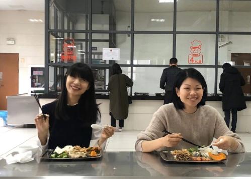 这个敢在客厅挂“*爱性**关系”画的妈妈,太飒了