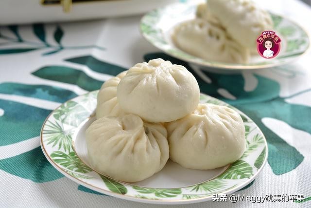 小笼包子馅怎么做才鲜嫩多汁,多汁包子的做法全过程