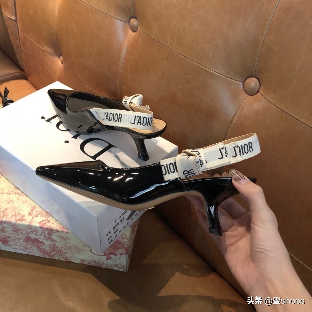 各个奢品大牌的鞋子都有哪些值得买的系列？最合适的都选出来啦