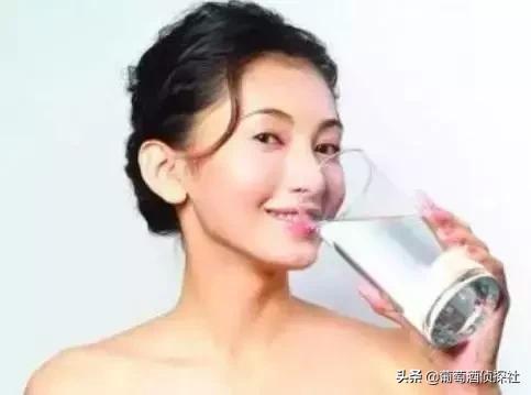 喝酒牙齿变黄怎么办,喝酒牙齿变黑是怎么回事